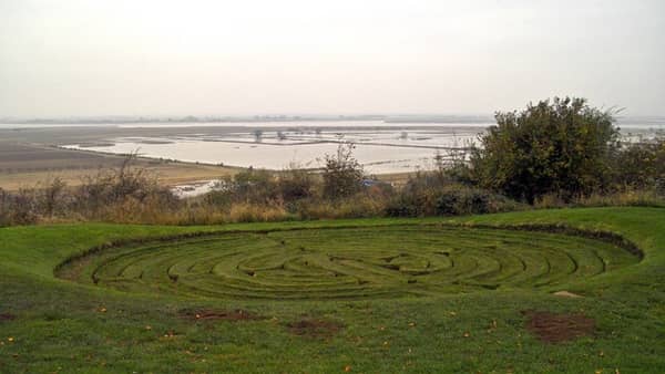 Julian's Bower turf maze, Alkborough